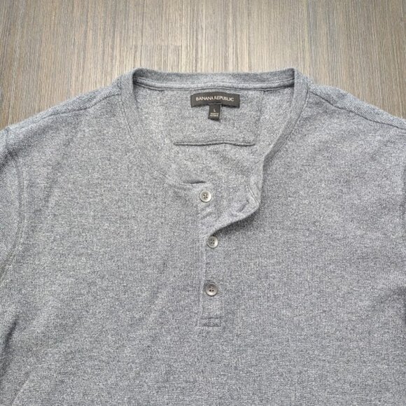 Banana Republic | Men's Large Grey Waffle Knit Henley Sweater - Picture 2 of 6